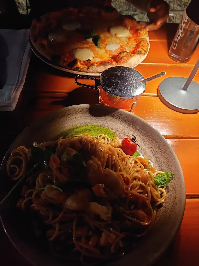 Ankita Putatunda_AMICI Haar - Pizzeria Bar Cucina_Haar_review