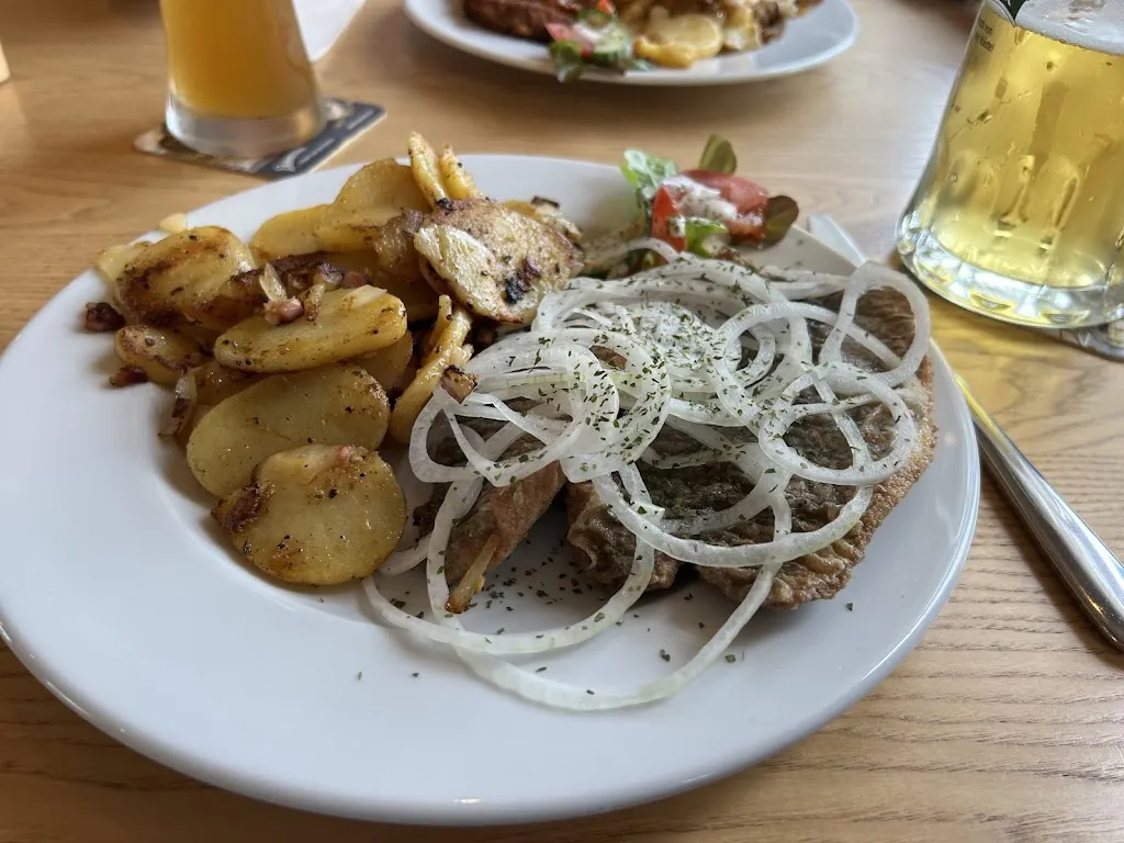 Gaststätte "Zum Neu Steiner" ristorante a Stein