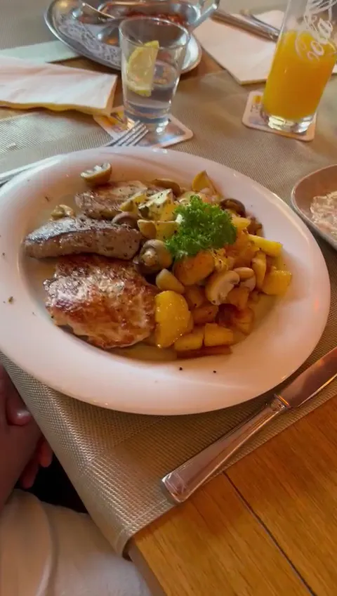 Restaurant Dubrovnik_Reinbek_slider_image_2