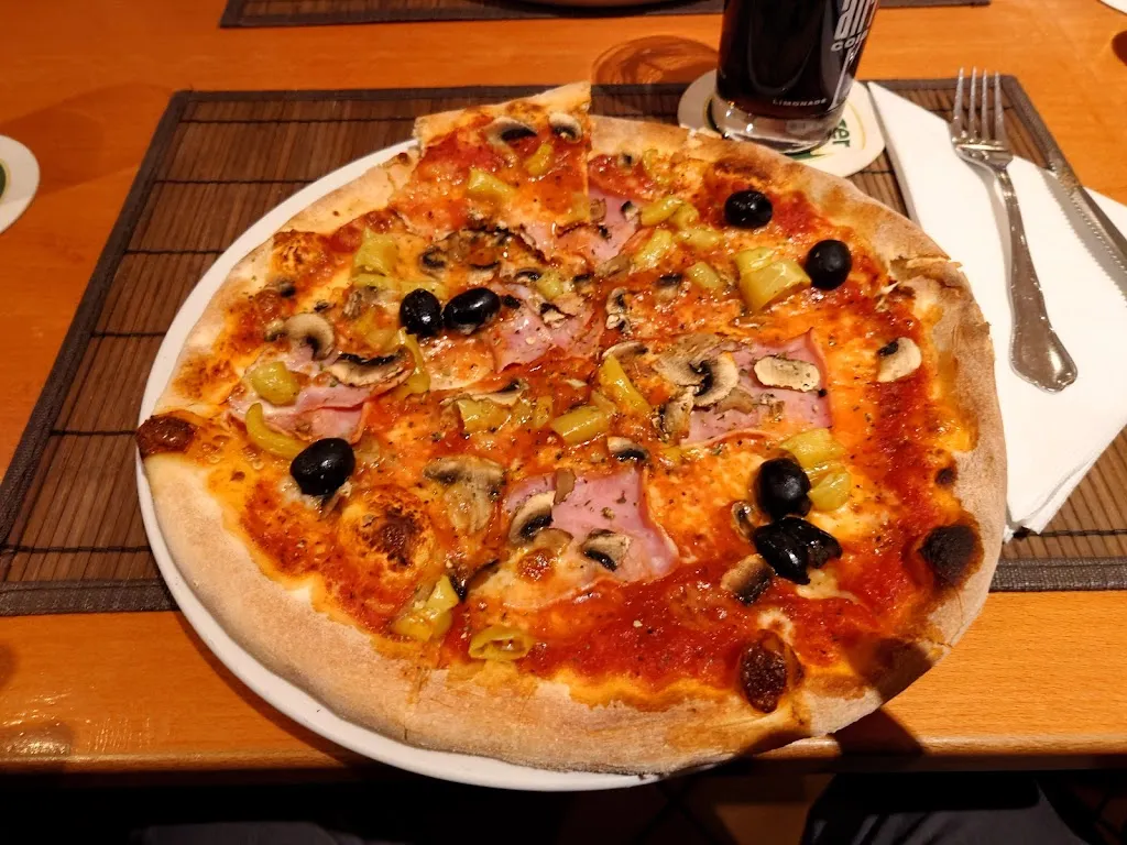 Iseo Ristorante Pizzeria_Haar_slider_image_3