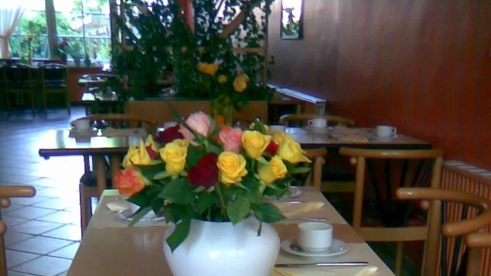 Bistro Oh-La-La_Wilster_slider_image_3