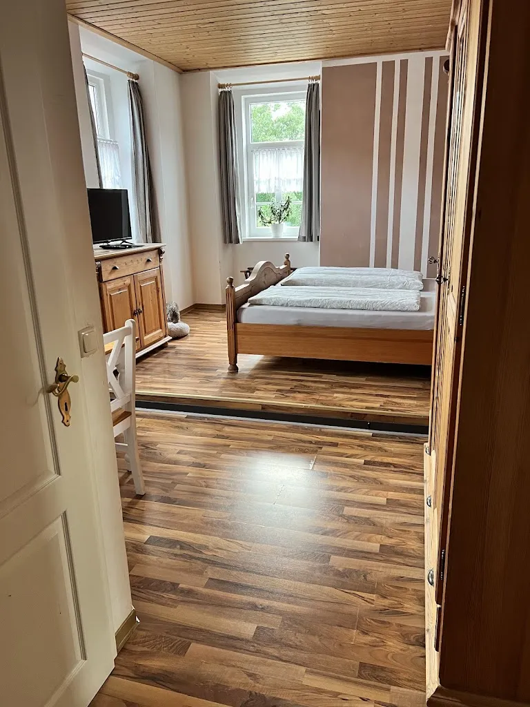 A. G._Restaurant & Pension Friedrichshof_Klosterlausnitz_recensione