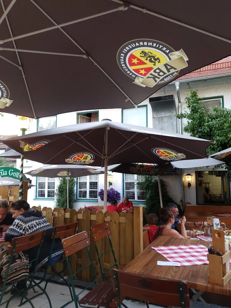 Grüner Baum restaurant in Obergünzburg