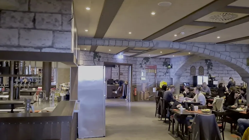 Round table & Royal tavern_Günzburg_slider_image_2