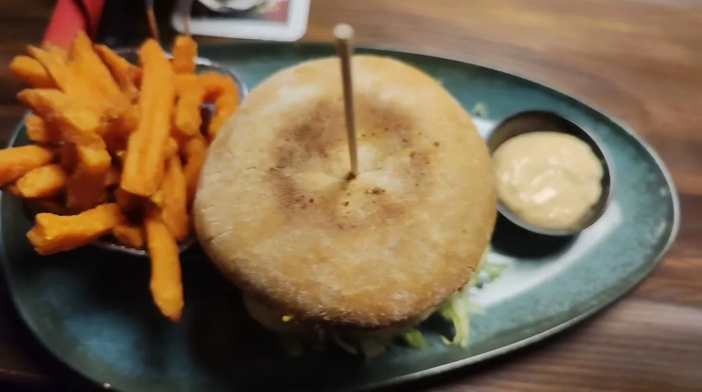 Fertigungsbereich VI Bar-Restaurant-Lounge_Frankenhausen/Kyffhäuser_slider_image_2