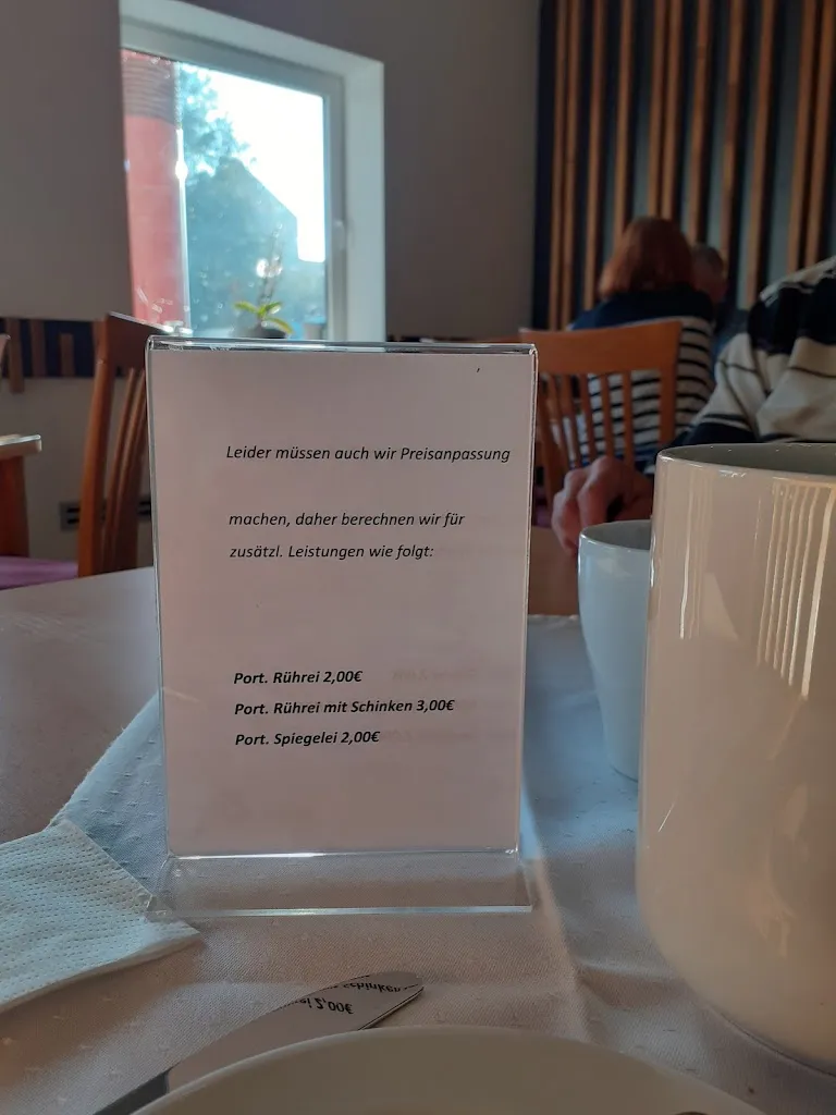 Corinna Dietrich_Gasthaus zum goldenen Hirsch - Steffen Schüler_Römhild_review