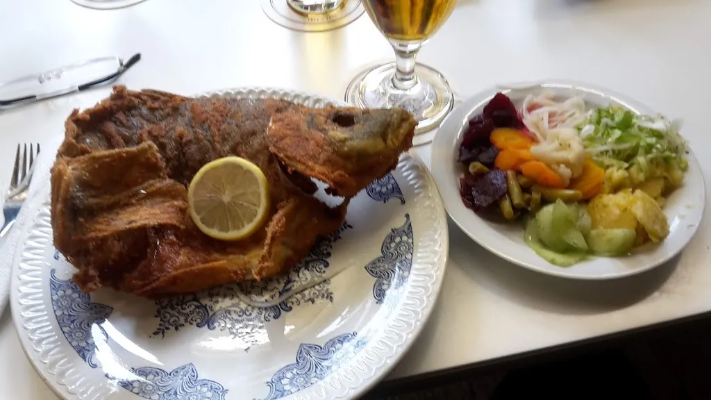 Gasthaus zum Paulers restaurant in Hahnbach