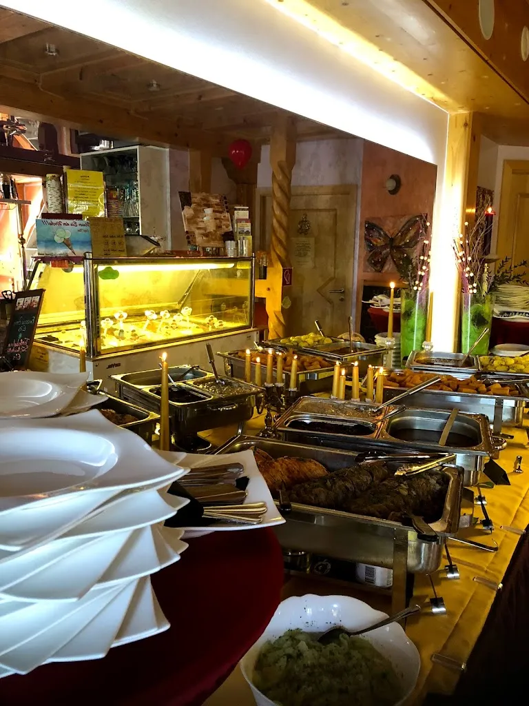 Schloss Café Tina Huhnstock restaurant in Georgenthal