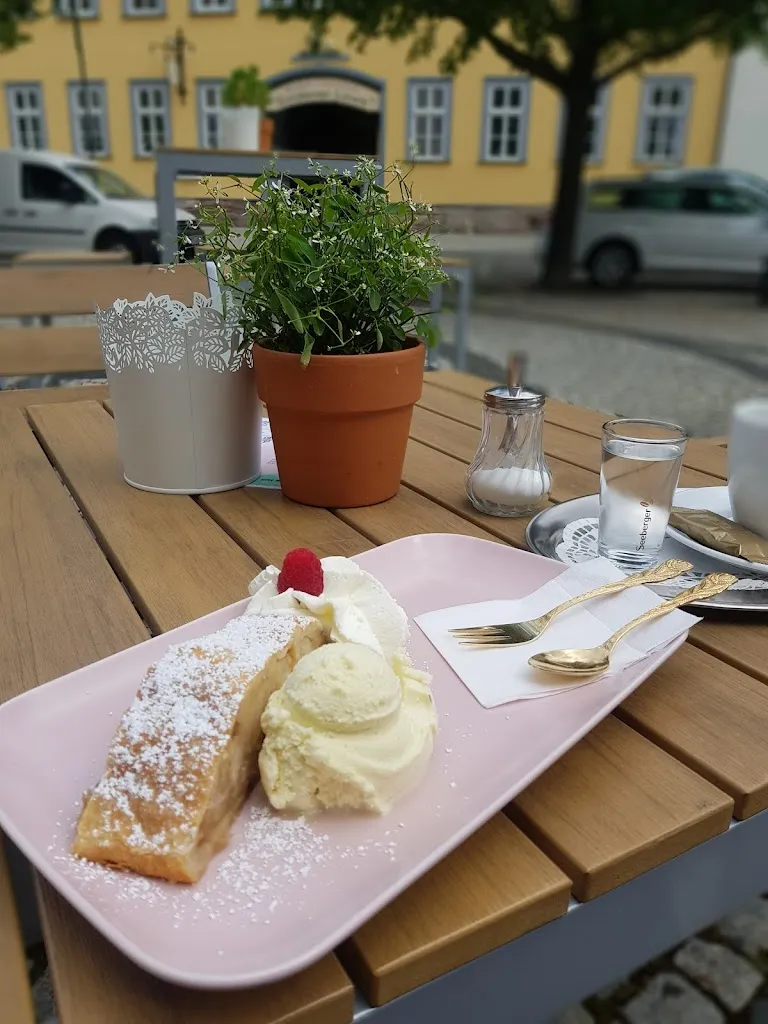 Eiscafé & Bistro Rosalie_Greußen_slider_image_2