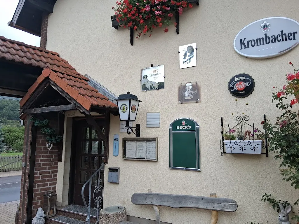 D. Scharff_Gaststätte „Zum Bärenjäger“- Matthias Ottilie_Hörselberg-Hainich_recensione