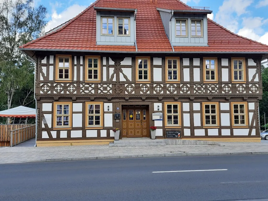 Dominic Murphy_Teutsche Schule_Schleusingen_reseña