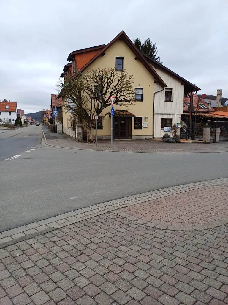 Gasthof Zur Linde restaurant in Grabfeld