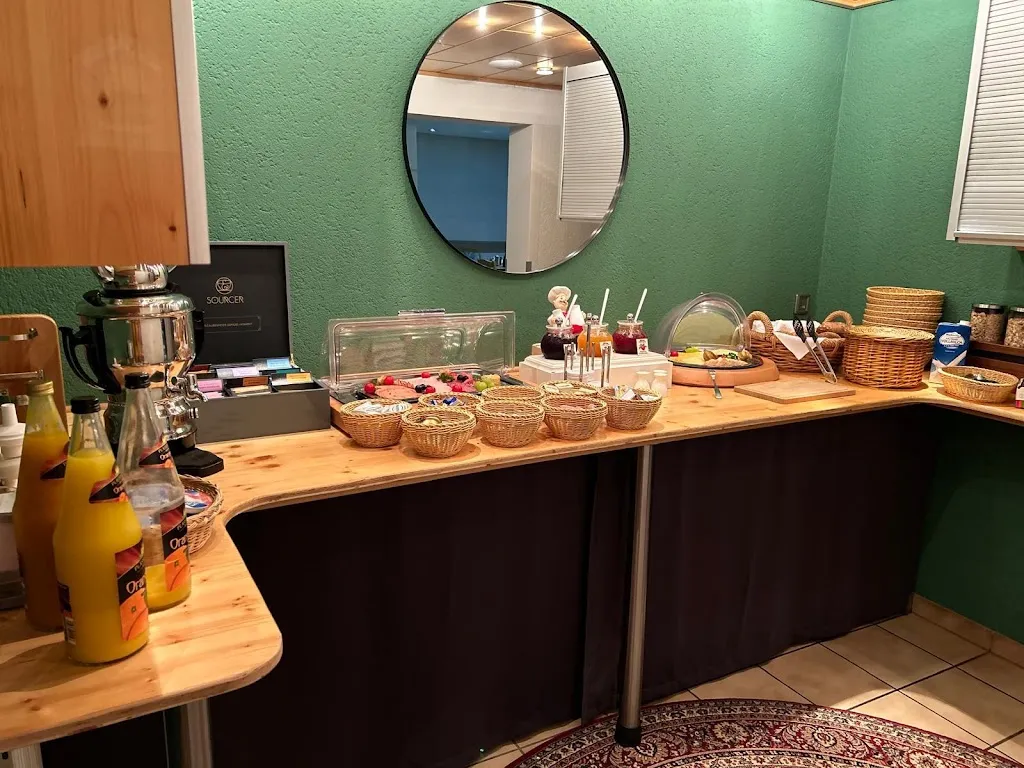 Hotel und Café Zum Grünen Baum restaurant in Sonneberg