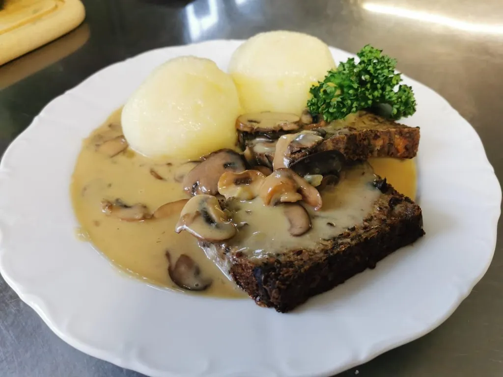 Hotel und Café Zum Grünen Baum_Sonneberg_slider_image_2