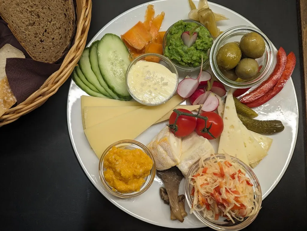 Gastraum Weintanne. - Institut für Trinkkultur_Jena_slider_image_2