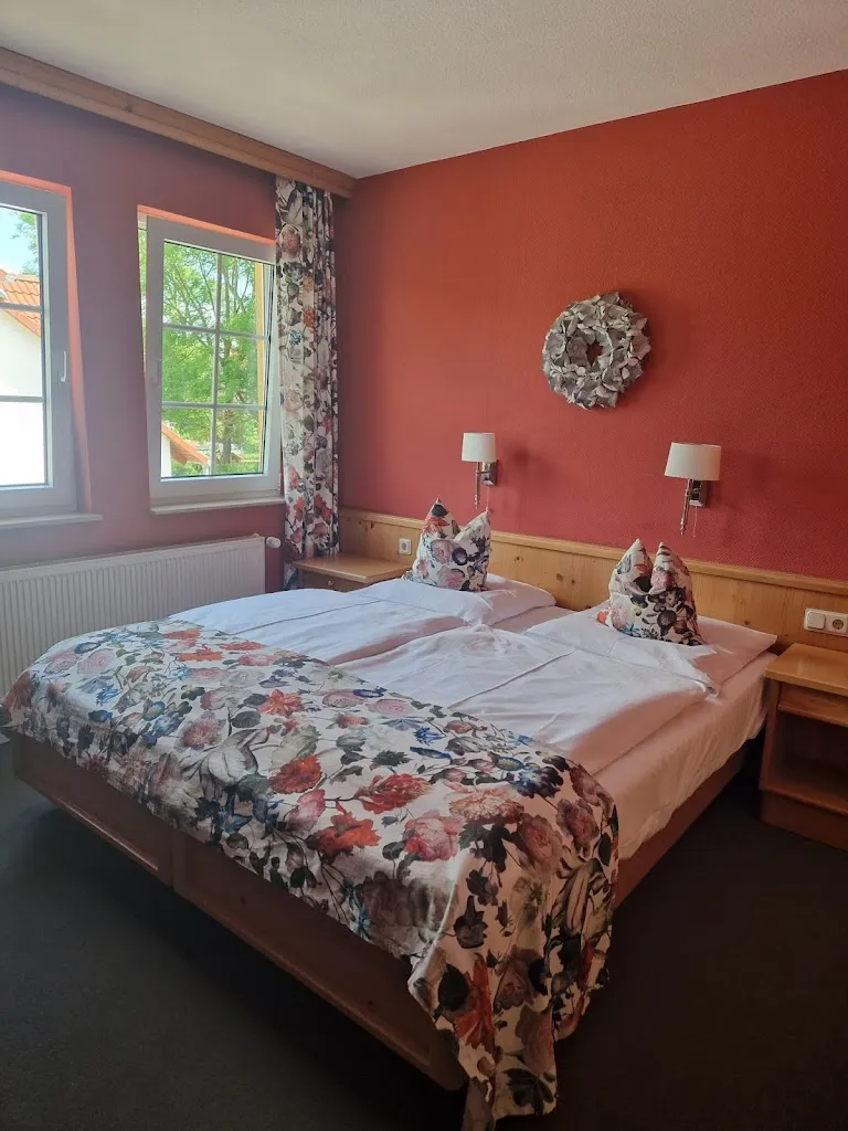 Hildebrandt´s Landhotel & Gaststube - Schlafen und Essen im Dorf von Deutschlands höchst gelegener Bockwindmühle_Klettbach_slider_image_3