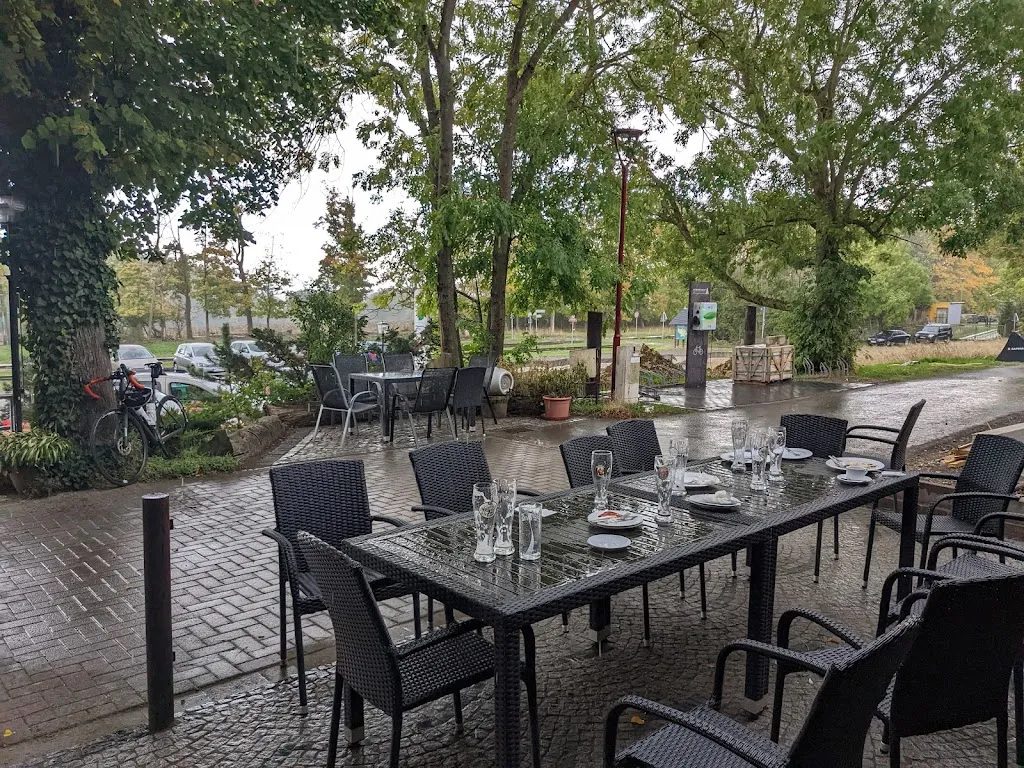 Gaststätte Zum Lindenhof restaurant in Küllstedt
