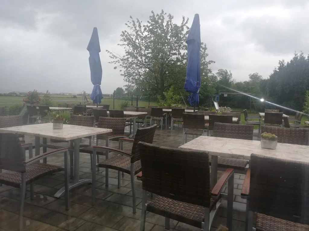 Nicole Martire_Cafeteria-Restaurant Am Flugplatz_Großostheim_review