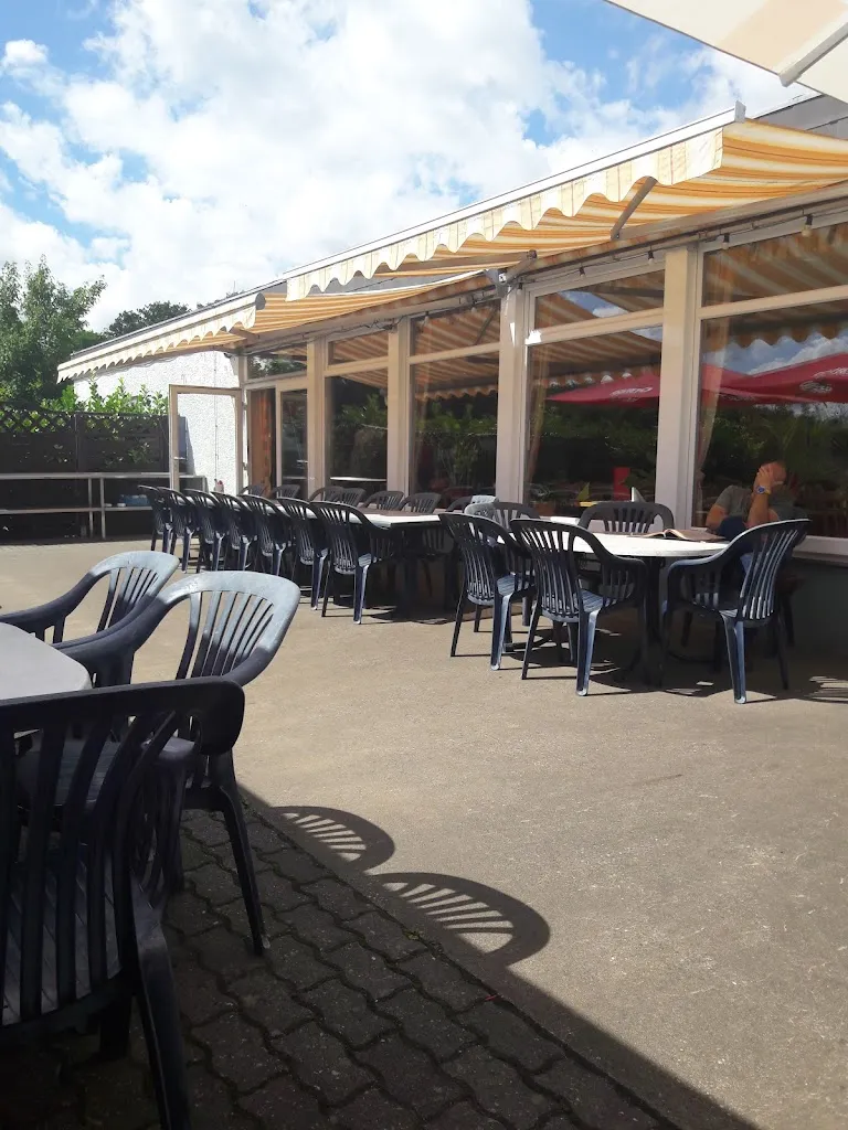 Cafeteria-Restaurant Am Flugplatz_Großostheim_slider_image_1