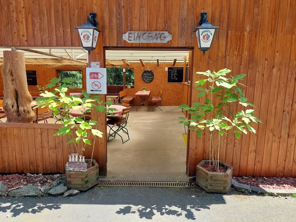 Waldbaude am Staudamm restaurant in Luisenthal