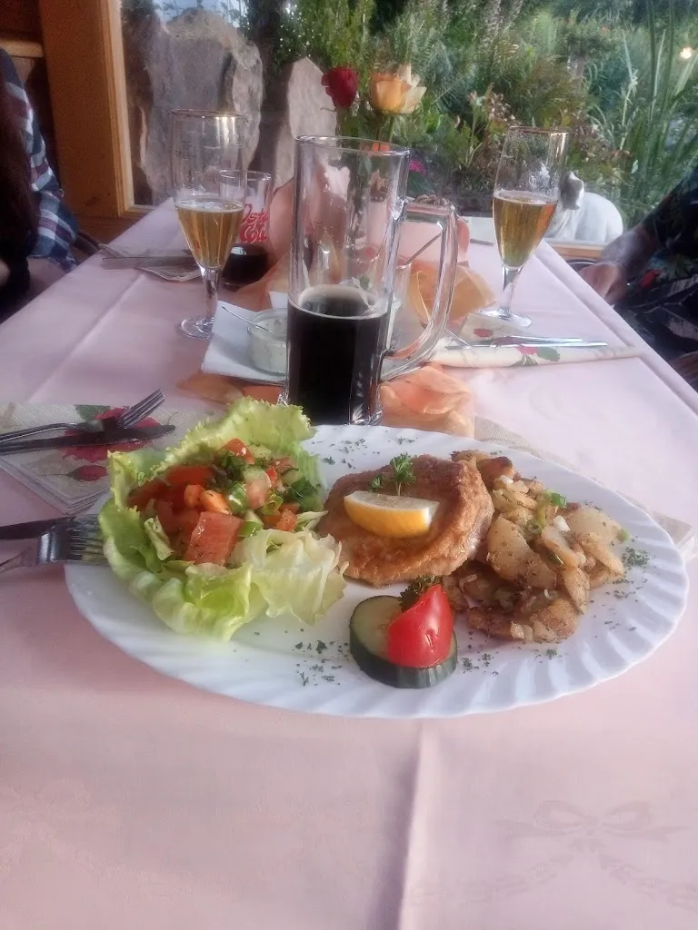 Menü_Café und Gaststätte 