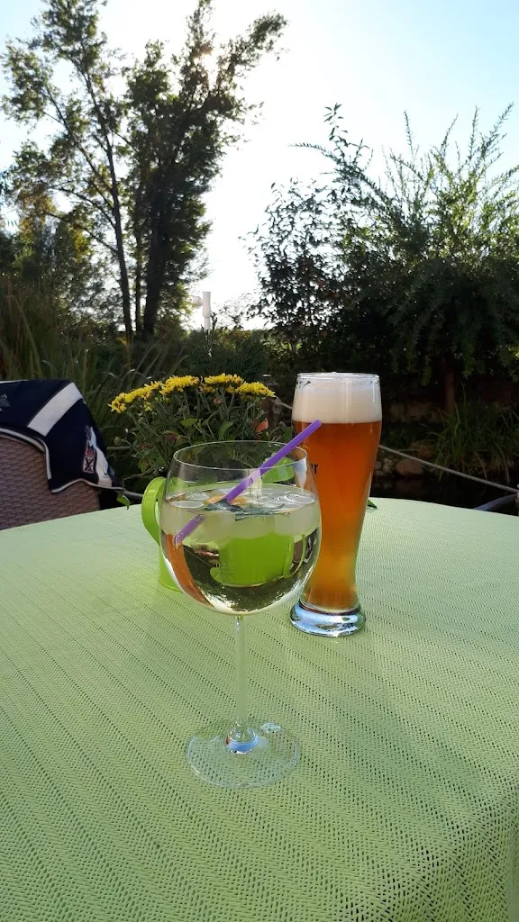 Menü_Café und Gaststätte 