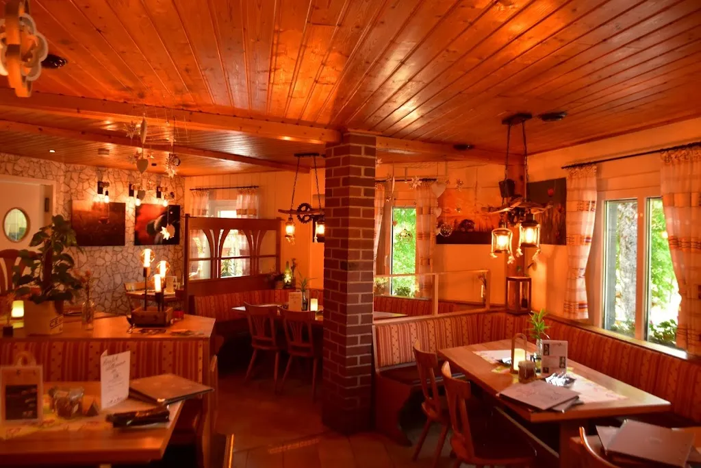 Berggasthaus Fröbelturm ristorante a Schwarzatal