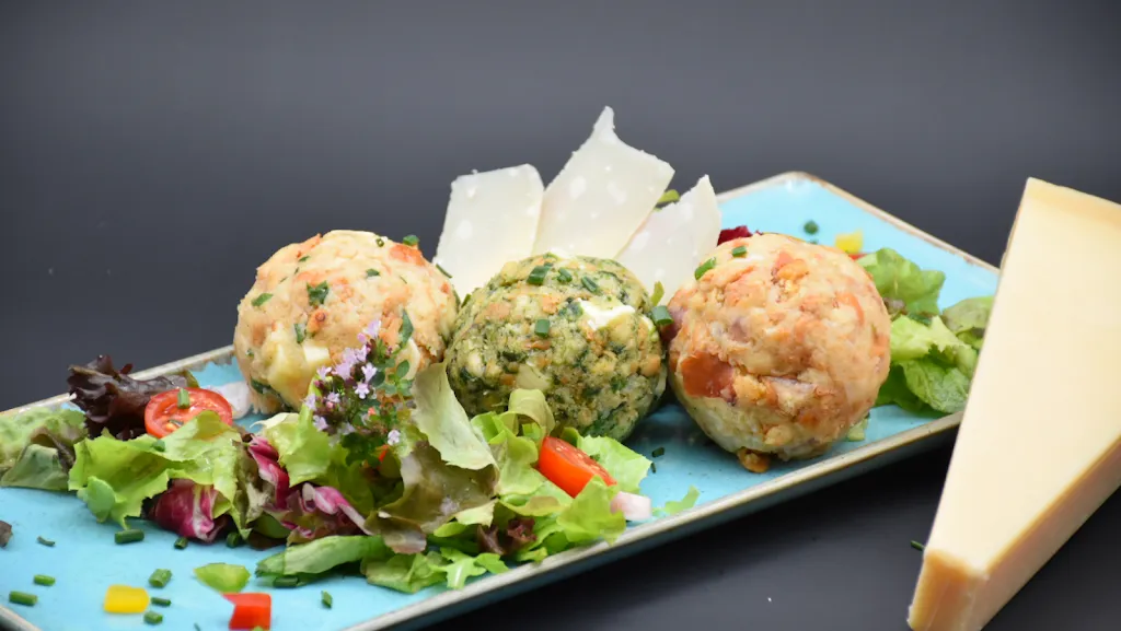 Berggasthaus Fröbelturm_Schwarzatal_slider_image_3