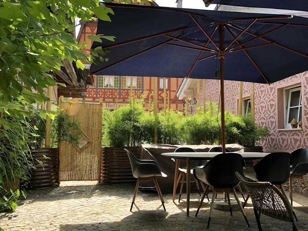 Chrissl Dassl_Restaurant 