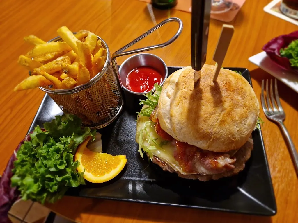 Michael Schramm_Swiss Restaurant 