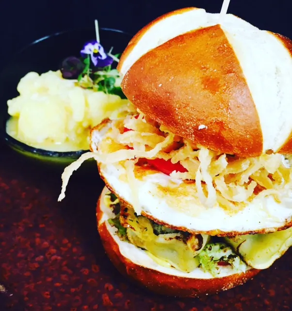 SOUL FOOD Schwäbisch & Grill Bar & Wein Forum am Hofgarten_Günzburg_slider_image_3