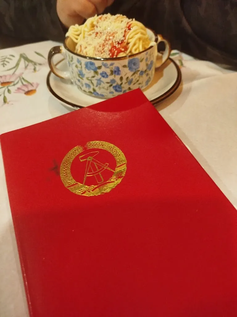 Melanie Hess_Uli's Trödelcafé_Themar_recensione