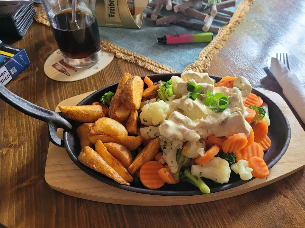 Horst Saft Gaststätte Westernsaloon_Themar_slider_image_2