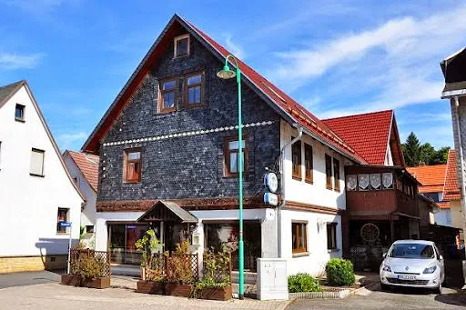 Gasthaus & Pension "Zum Justin" restaurant in Steinbach-Hallenberg