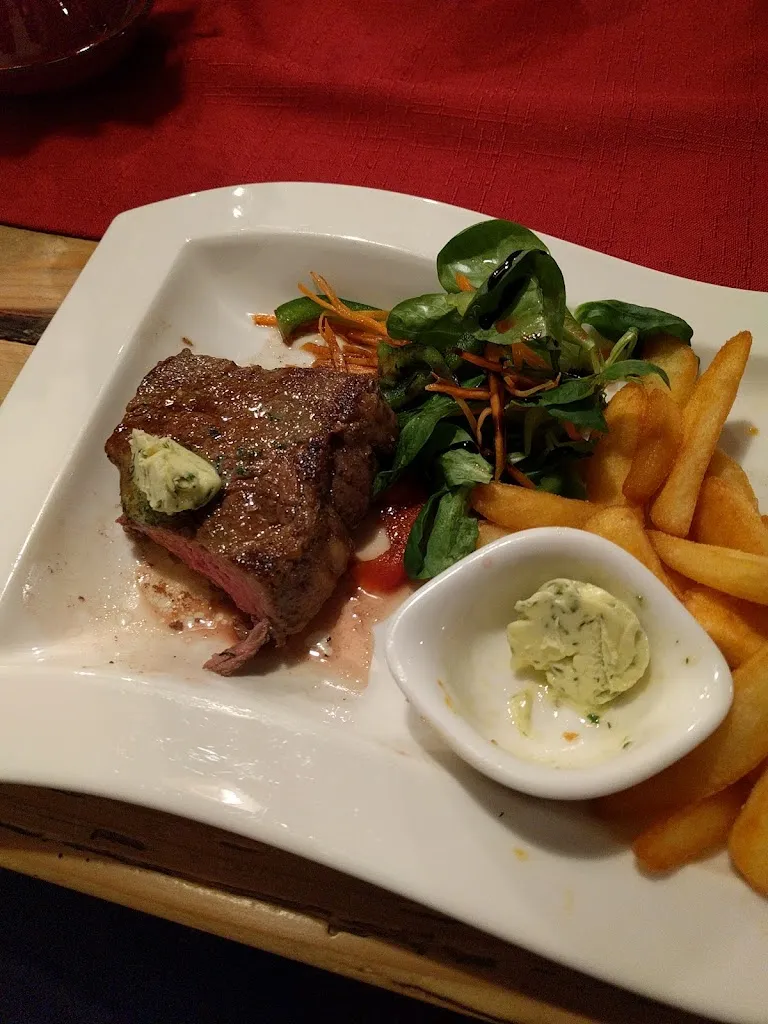 Žiga Mlinarič_Steakhouse & Pension Crazy Horse_Suhl_reseña