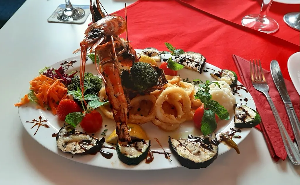 Dionysos Restauraut - Jossif Kadoglou_Suhl_slider_image_3