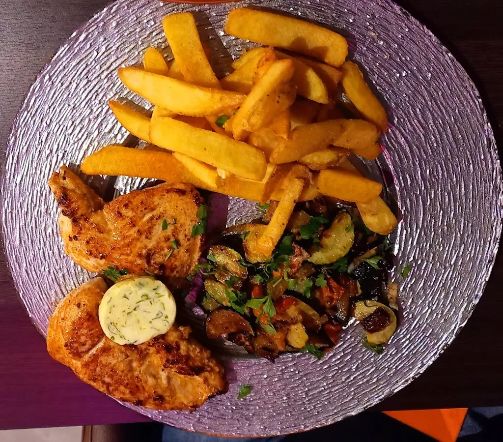 Katrin Müller_Restaurant Fame - Tanz- und Cocktailbar_Suhl_review