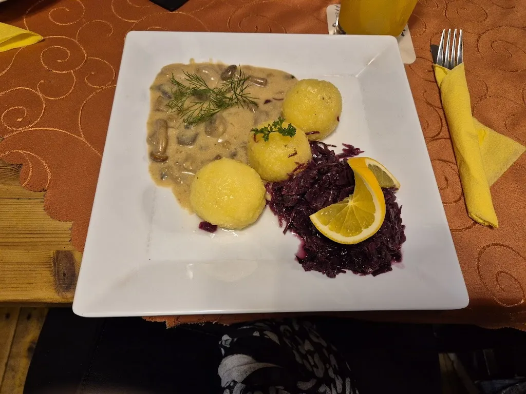 Ute P_Suhler Waffenschmied_Suhl_review