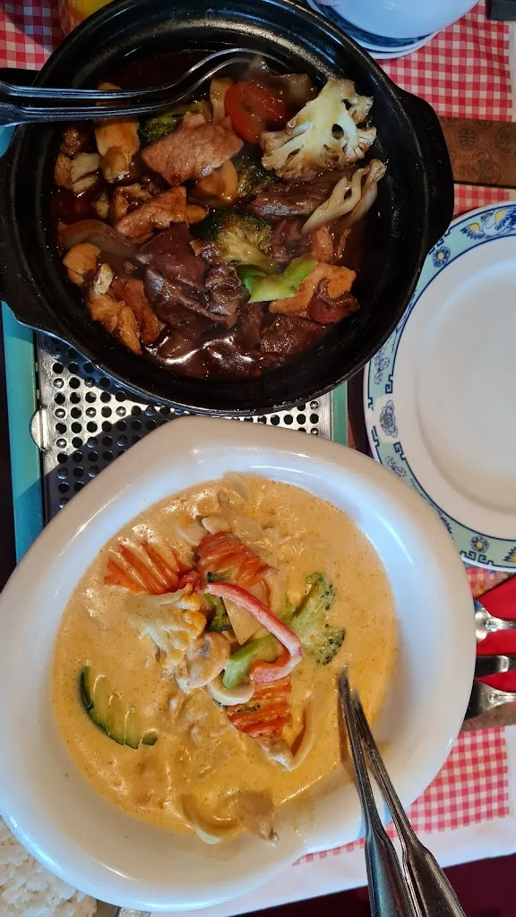 Pierre Bardong_China Restaurant Shanghai_Suhl_reseña