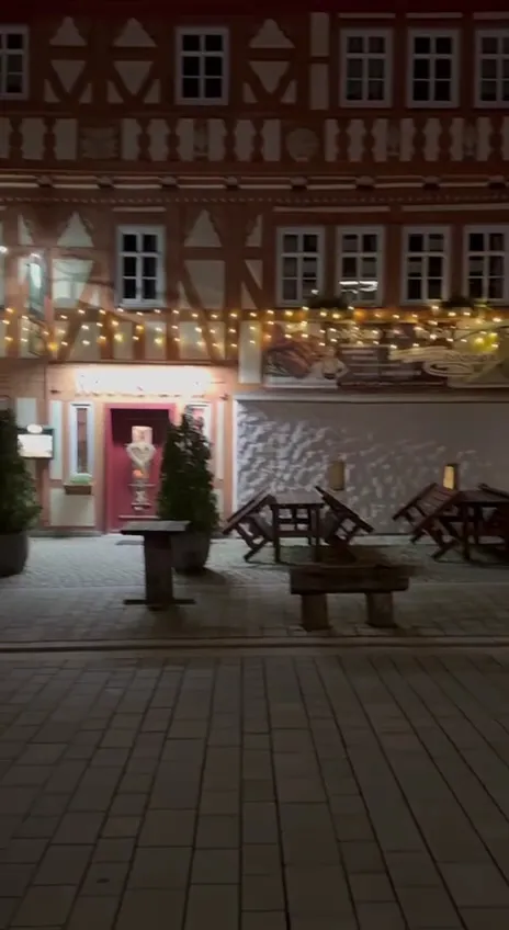 T. K._Rodelstub'n_Zella-Mehlis_review