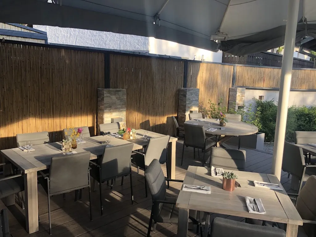 P. Koelle_Marktplatz 9_Grünwald_review