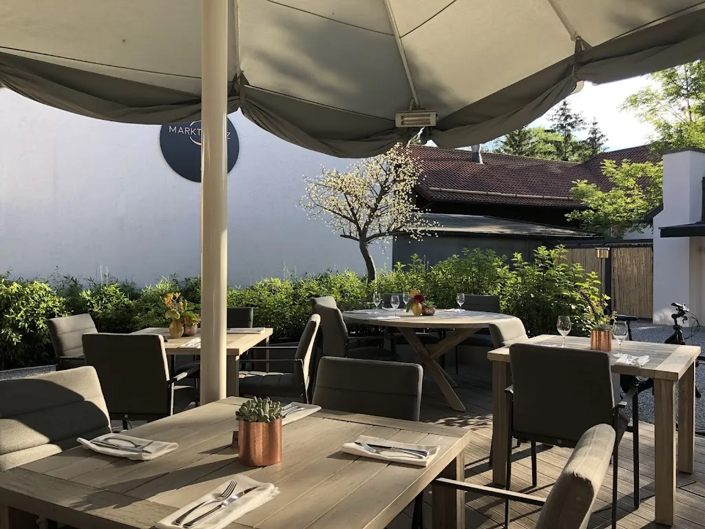 Marktplatz 9 restaurant in Grünwald