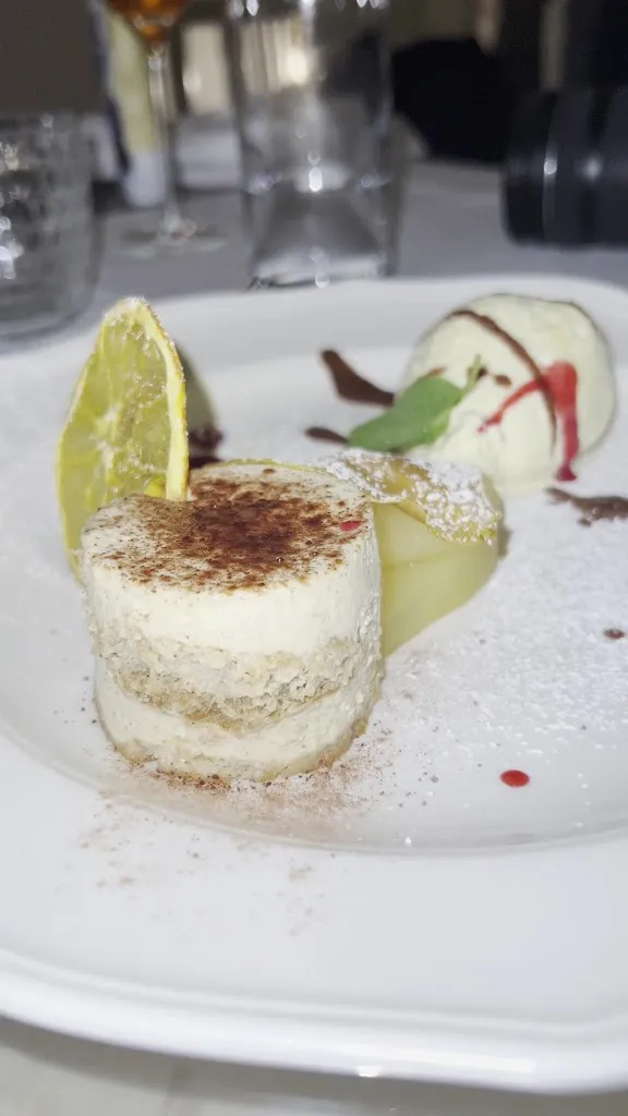 Nailah Aljasmi_Rabenwirt_Isartal_review