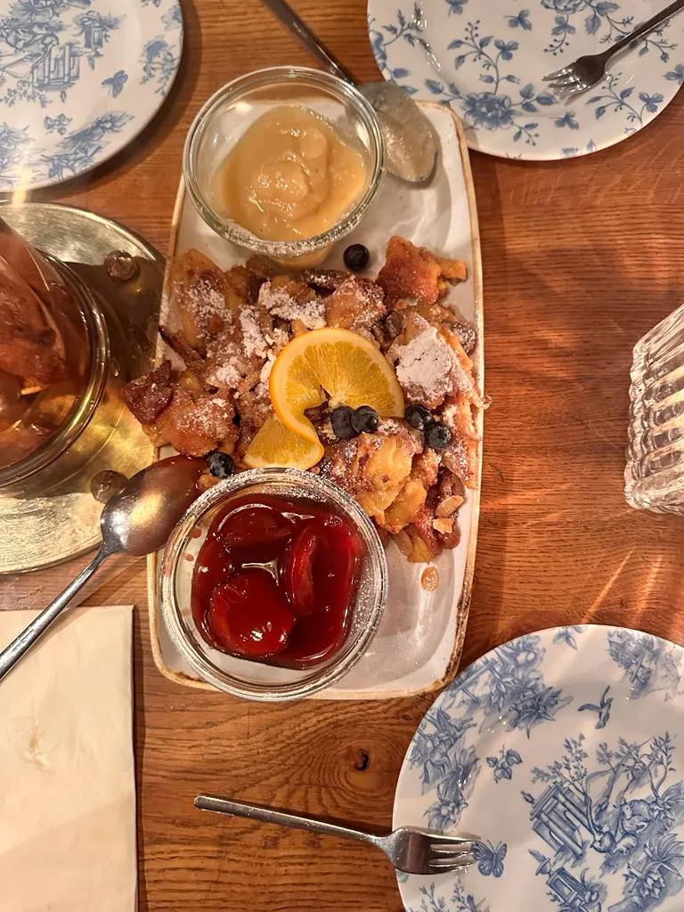 Julia Bilas_Harlachinger Jagdschlössl_München_review