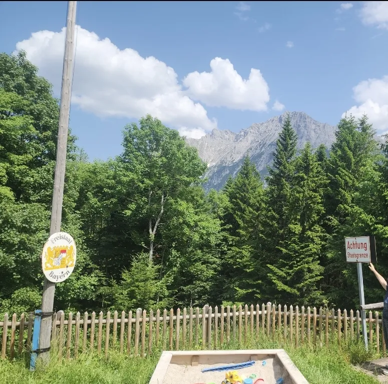 Lillian R Eder_Berggasthaus Ederkanzel_Mittenwald_review