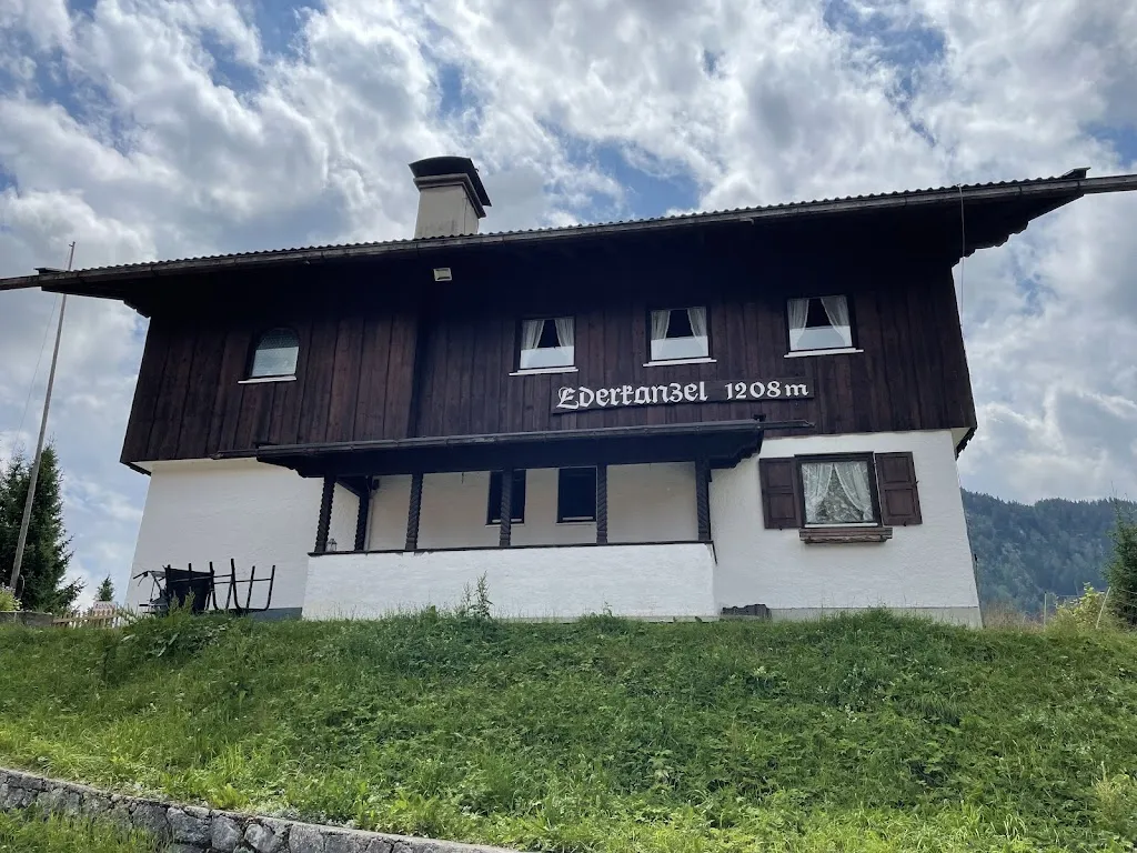 Tom Shabelnikov_Berggasthaus Ederkanzel_Mittenwald_review