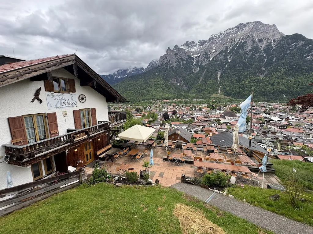 Michael Santa Cruz_Berggasthof Kärntner Alm_Mittenwald_review