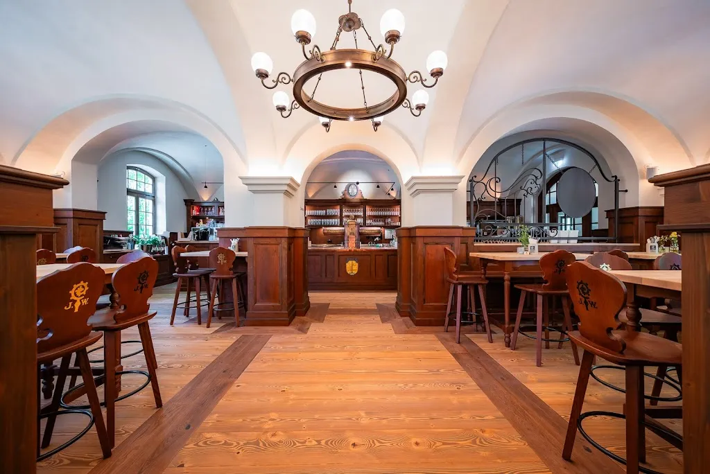 Augustiner Gutshof Menterschwaige restaurant in München