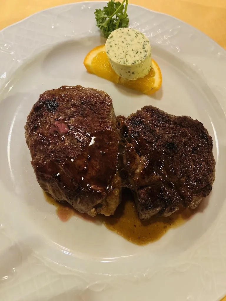 Juliana P_Marina Speiselokal_Hallstadt_reseña