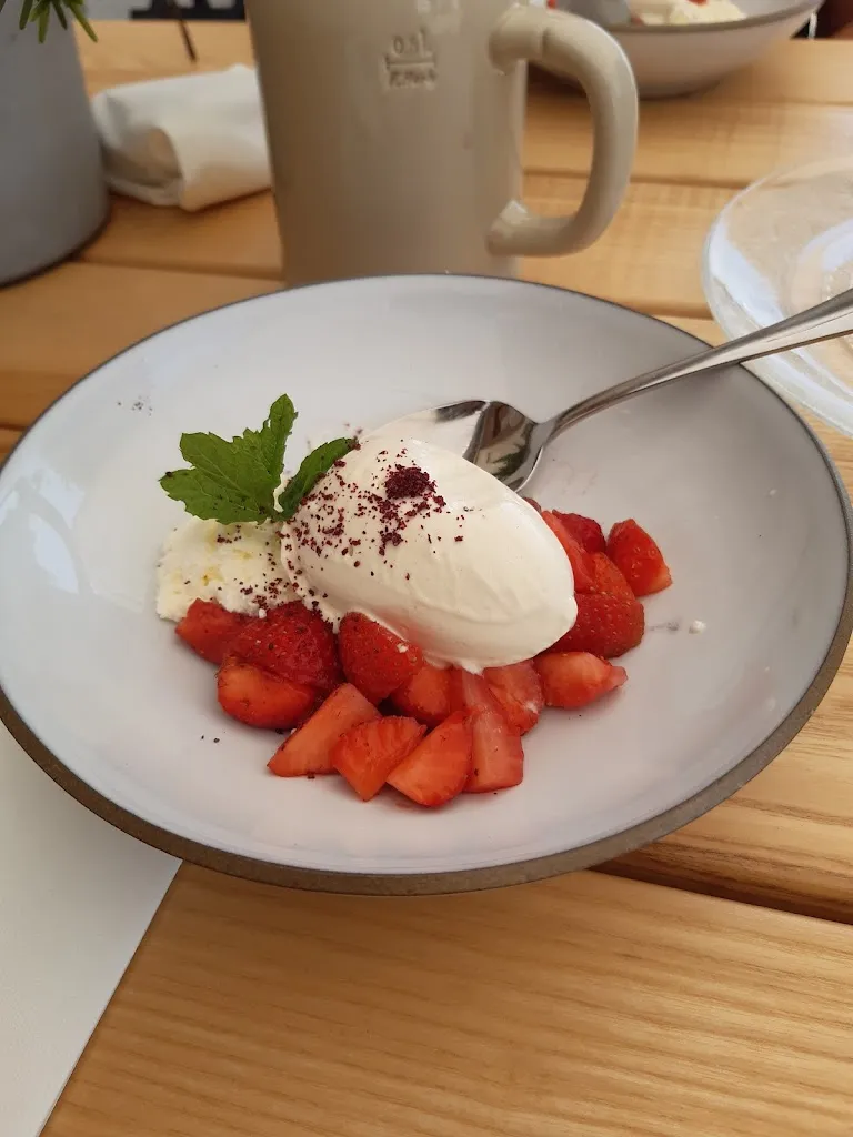 Michael Bott_Gasthaus Zur schönen Aussicht_Nürnberg_reseña